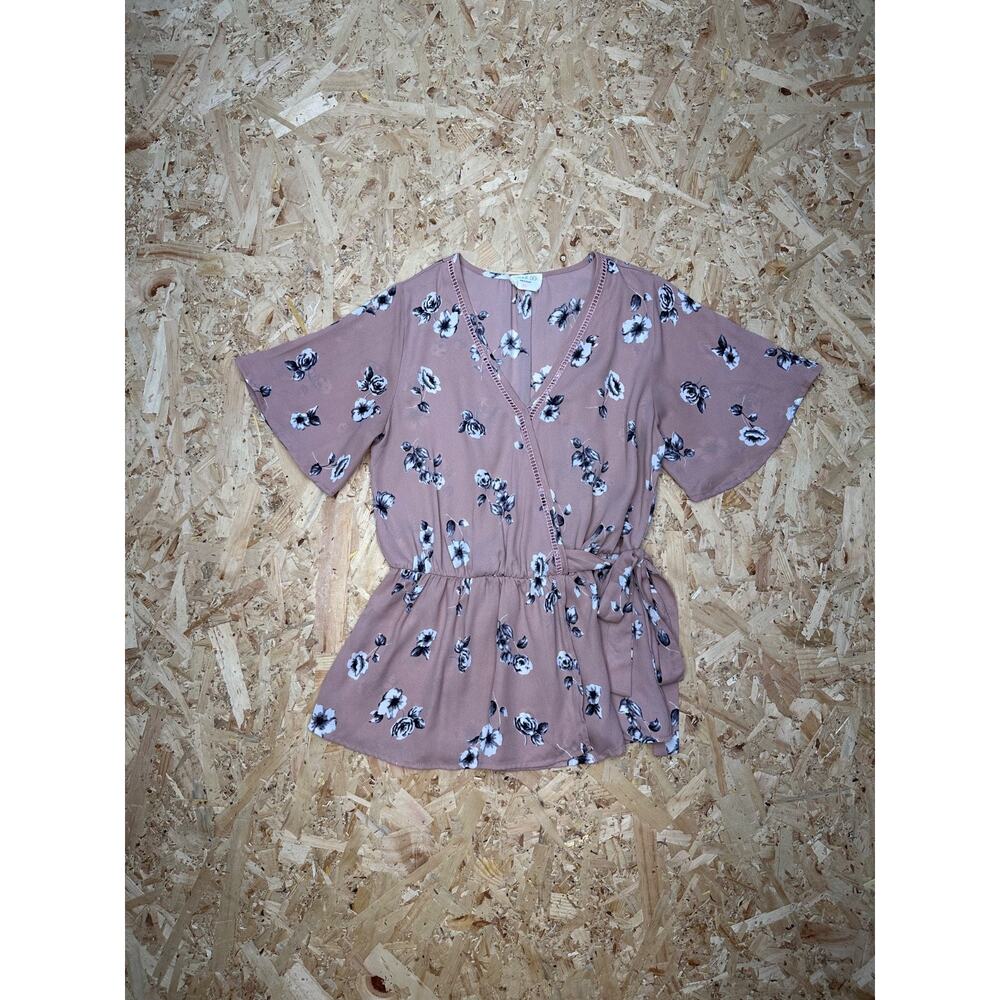 Sienna Sky Women’s Pink Floral Short Sleeve Blouse Sz XS